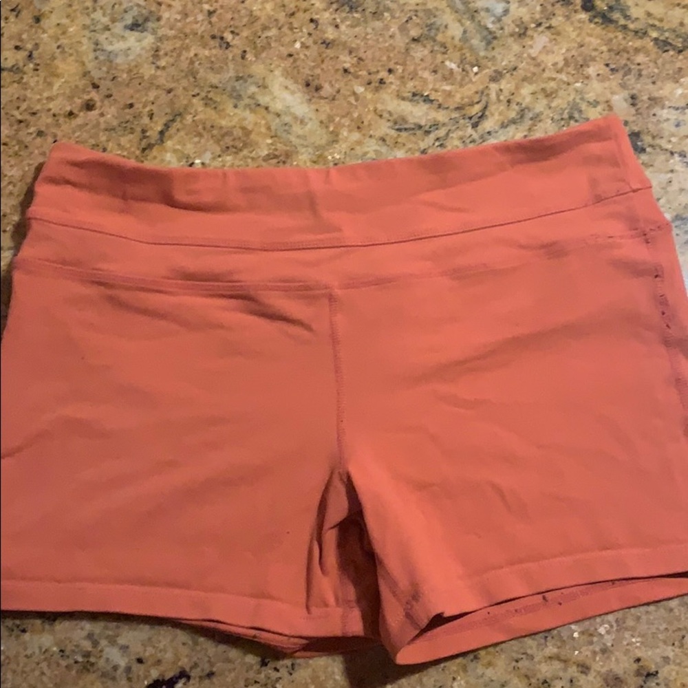 Prana yoga shorts size large
